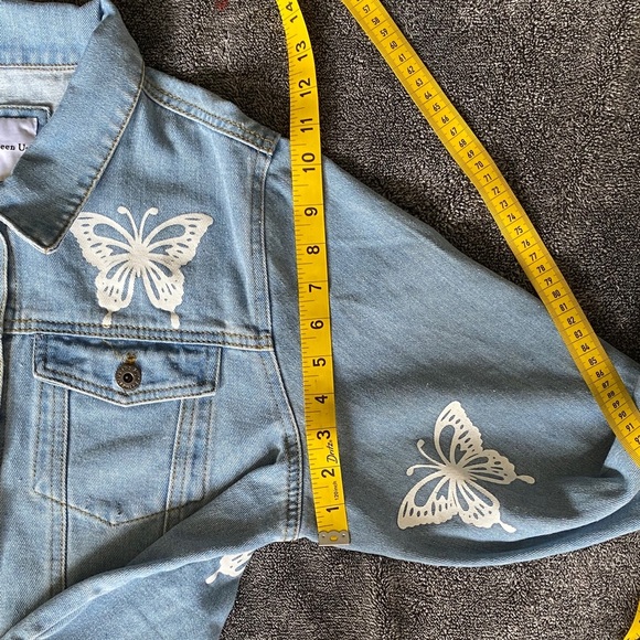 Women's Light Blue Denim Jacket with Butterfly Embroidery - Picture 11 of 11